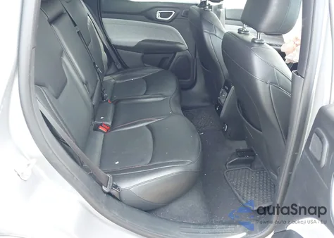 2023 Jeep Compass Latitude Lux Fwd z USA, uszkodzony, nr VIN 3C4NJDFN4PT558945